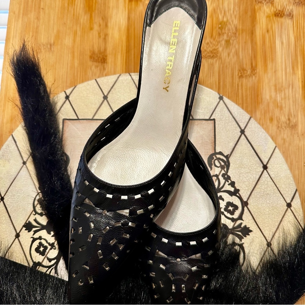 Shoes - Picture 4 of 7